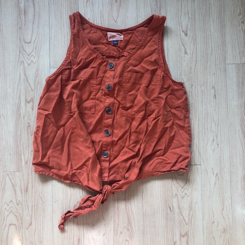 Burnt orange tye button pocket tank top